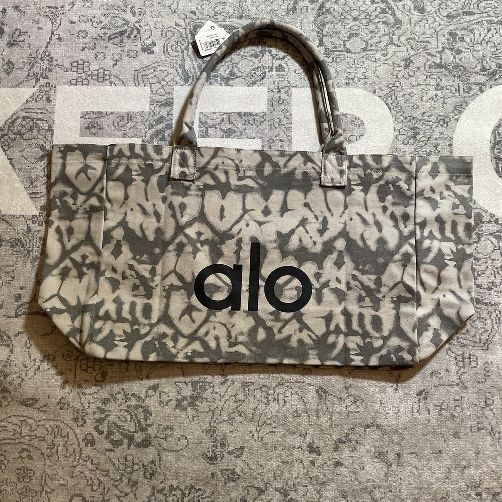 Alo Yoga Gray Tie Dye Tote Bag One Size Snap Closure Logo Lightweight - Picture 4 of 6